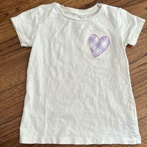Crewcuts girls size small (6/7) white tee shirt with purple plaid heart.